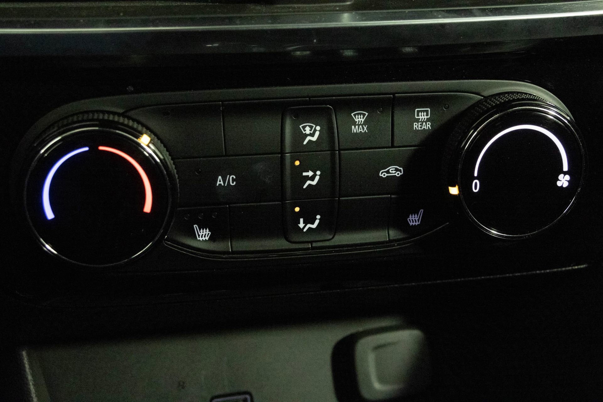 2024 BUICK ENCORE GX - Image 24