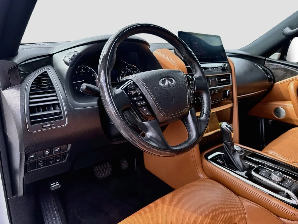 Certified Used 2024 White INFINITI Sensory image 10