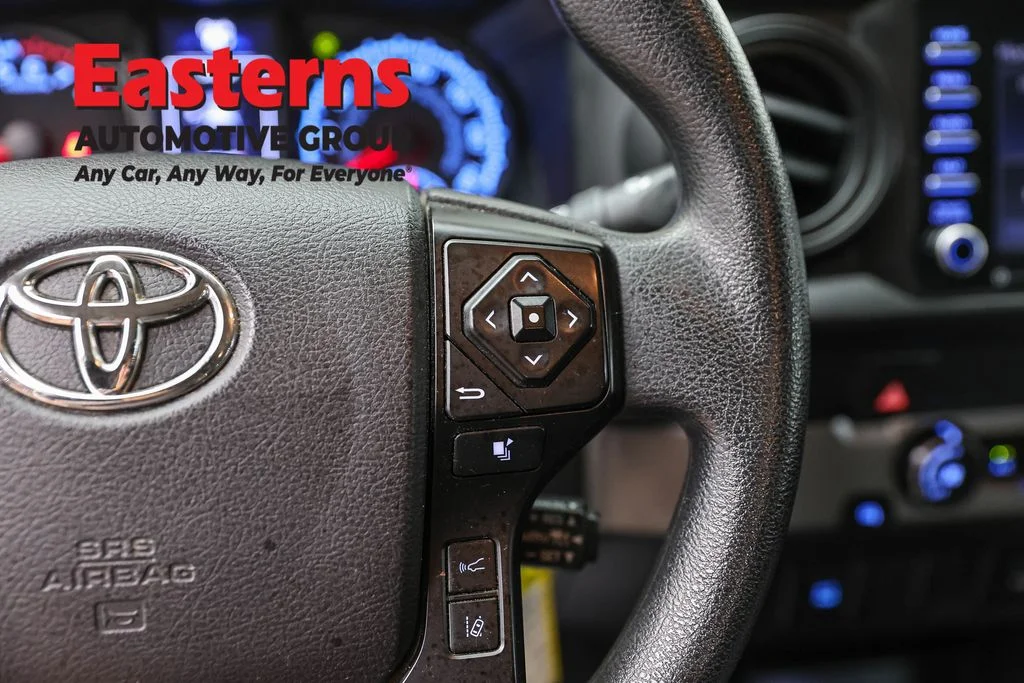Used 2021 White Toyota SR image 17
