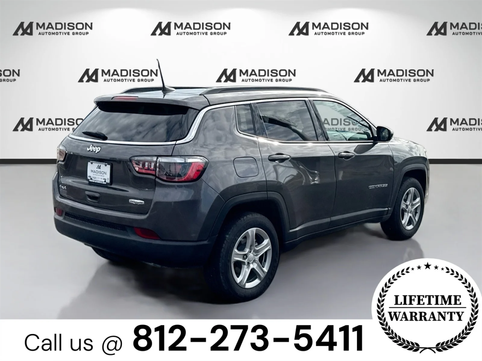 Used 2023 Gray Jeep Altitude image 5