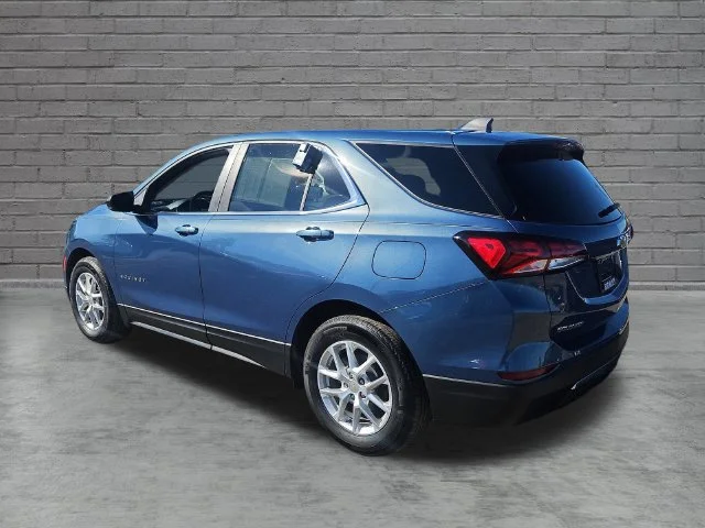 Used 2024 Lakeshore Blue Metallic Chevrolet LT image 3