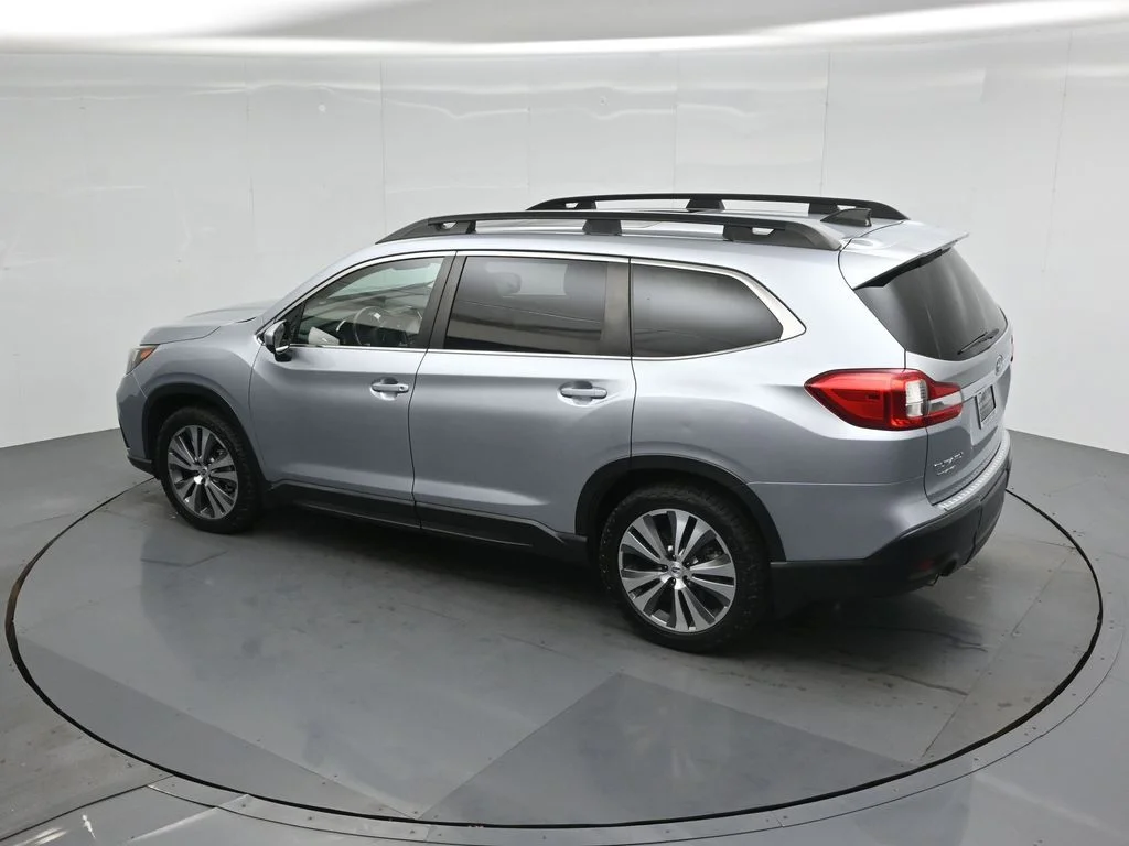 Used 2019 Silver Subaru Premium image 38
