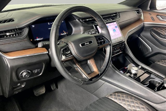 Used 2025 Gray Jeep Summit image 16