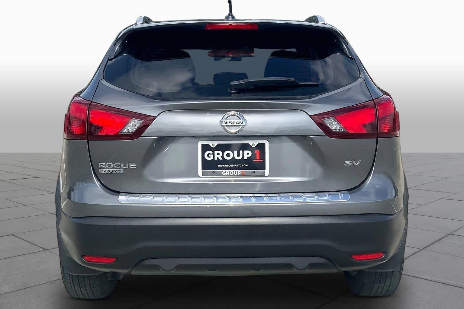 Used 2017 Gun Metallic Nissan SV image 5
