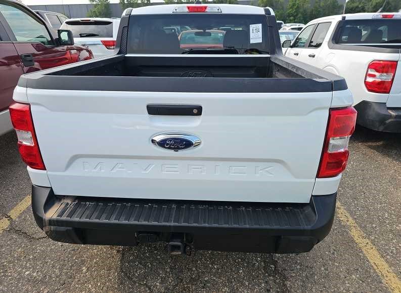 Used 2024 Oxford White Ford XLT image 4