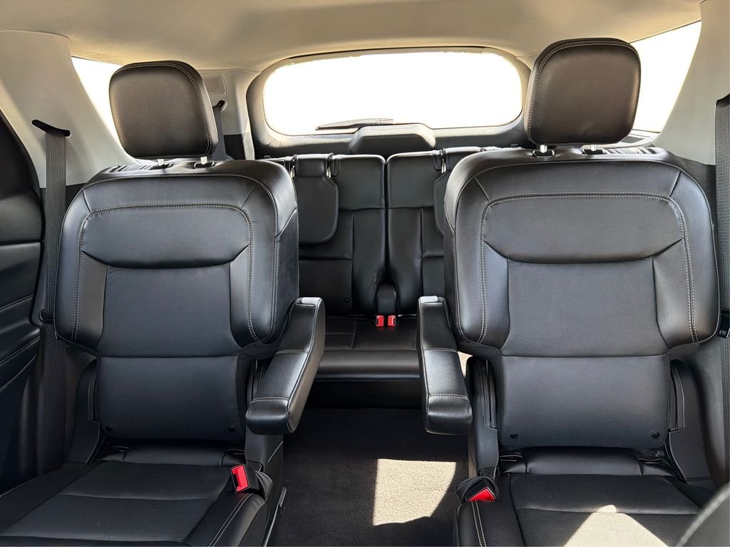 Used 2022 White Ford Limited image 15