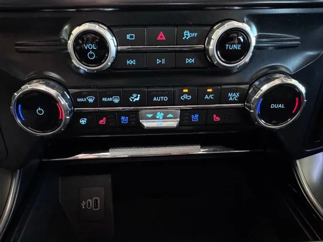 New 2026 Carbonized Gray Metallic Ford Lariat image 56