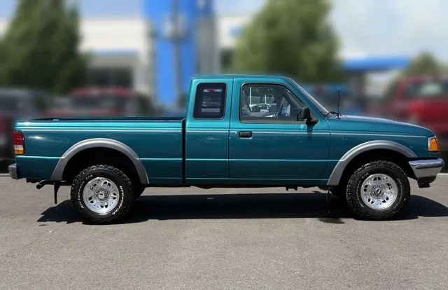 Used 1994 Green Ford XLT image 8