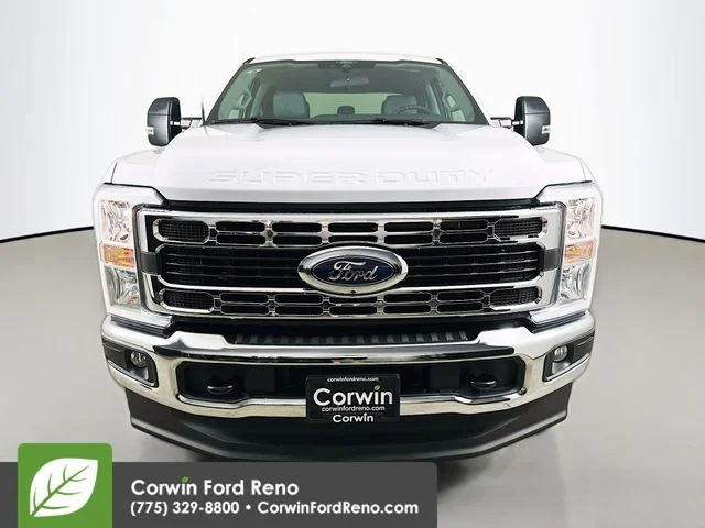 New 2026 Oxford White Ford XLT image 2