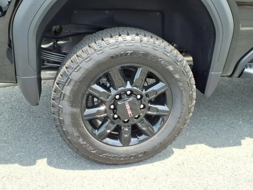 New 2026 Onyx Black GMC AT4 image 29