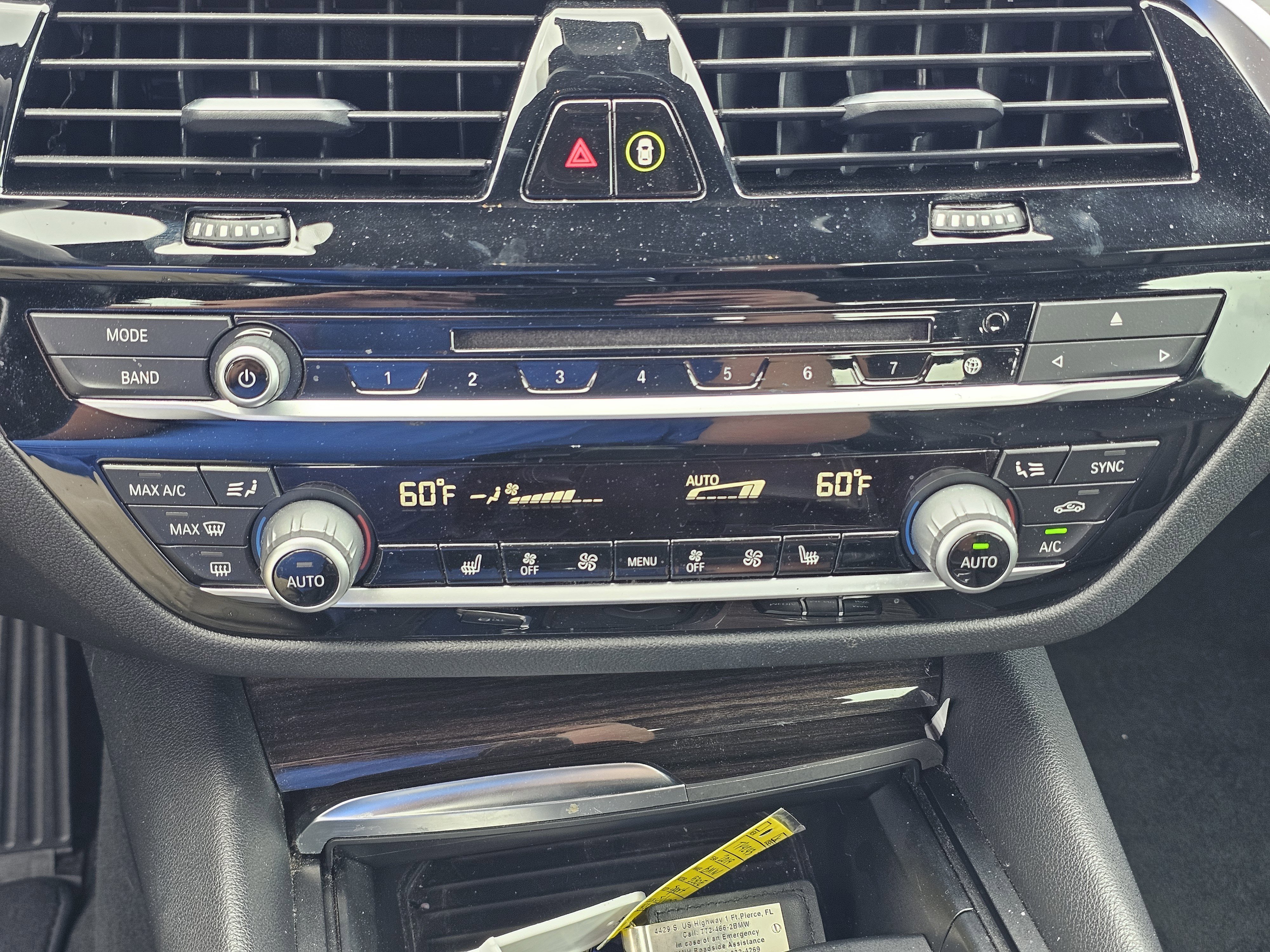 2019 BMW 5 Series 530e - Photo 29