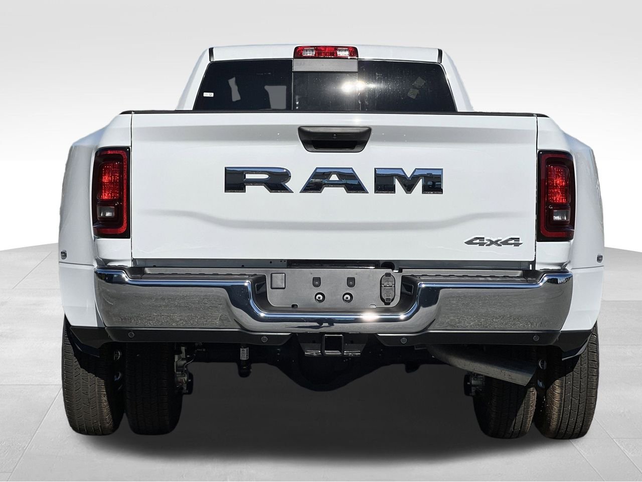 New 2026 Bright White Clear-Coat Exterior Paint RAM Tradesman image 3
