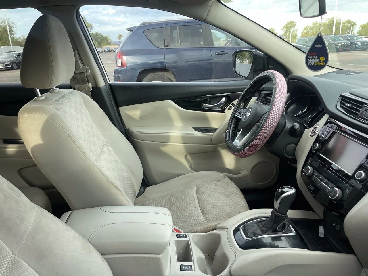 Used 2021 Pearl White Tricoat Nissan SV image 4