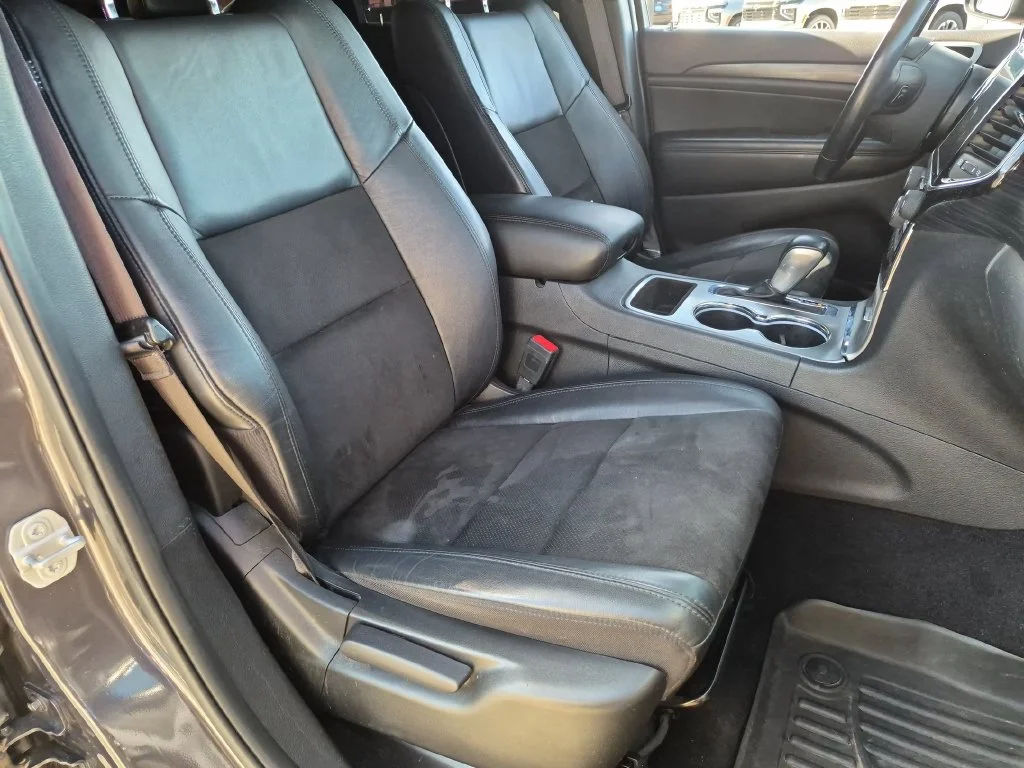 Used 2021 Gray Jeep Laredo X image 25
