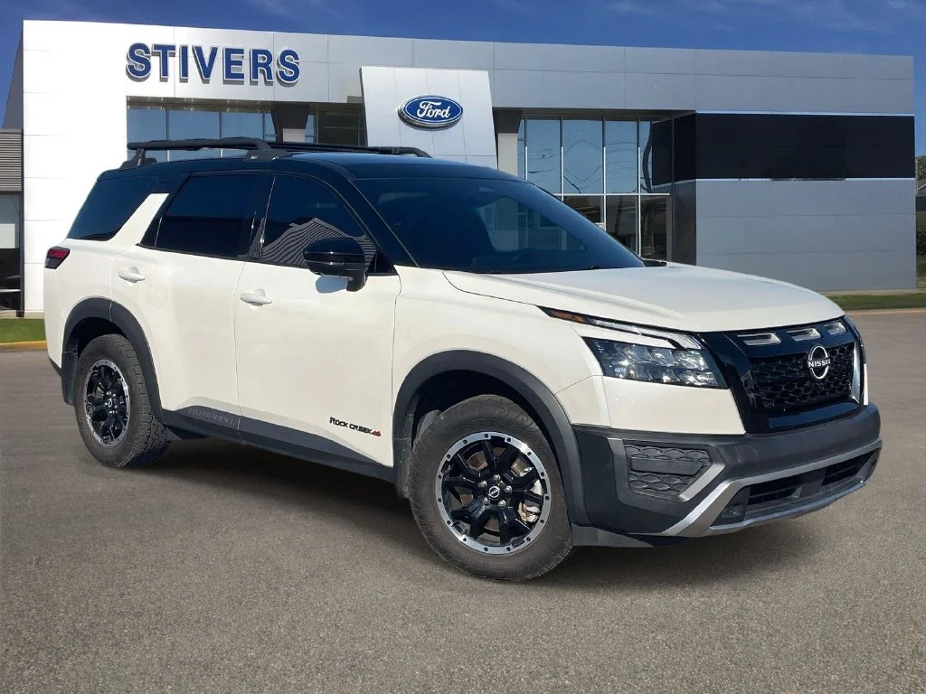 Used 2024 White Nissan Rock Creek image 1