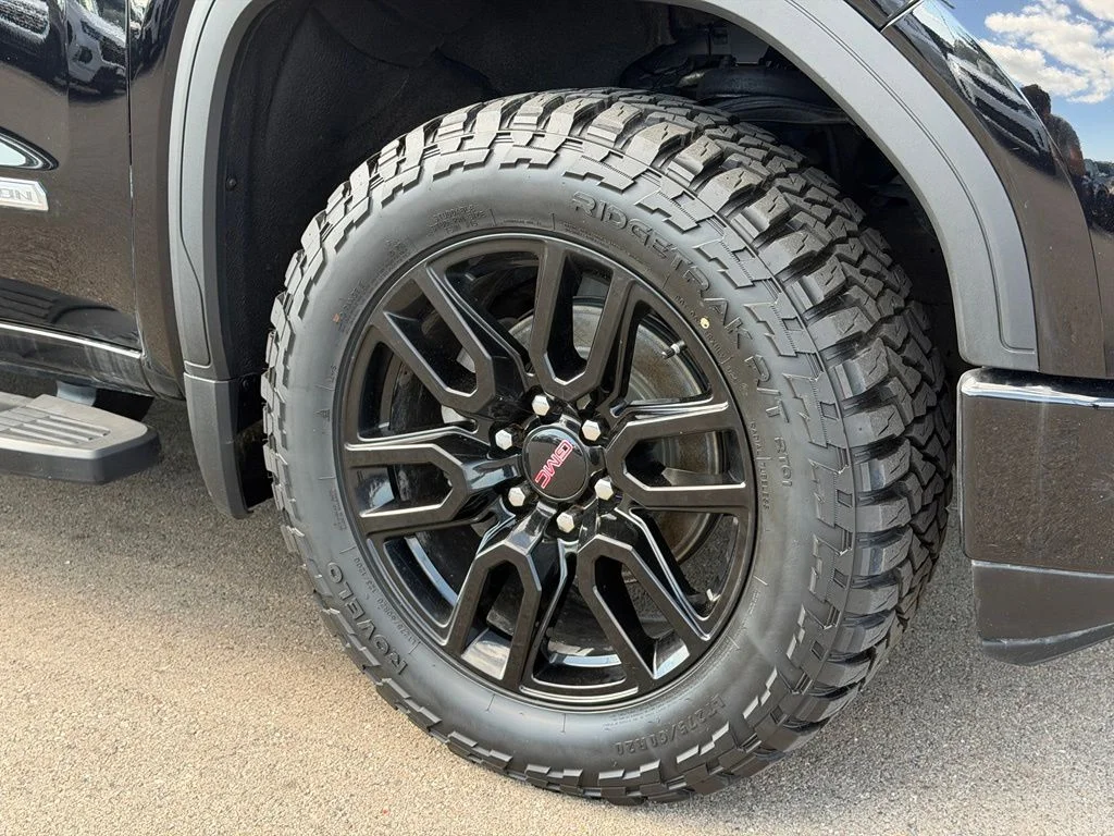 Used 2021 Black GMC Elevation image 24