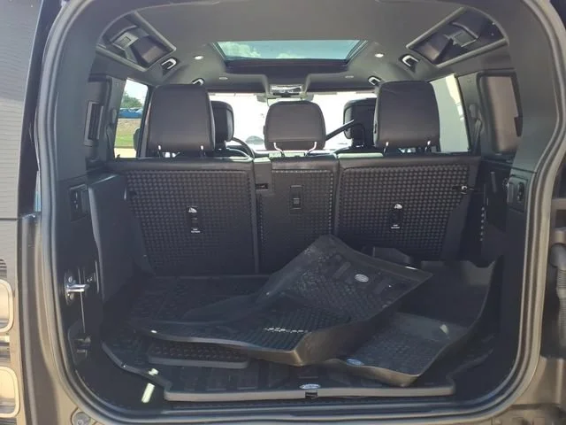 Used 2023 Brown Land Rover 110 V8 image 27