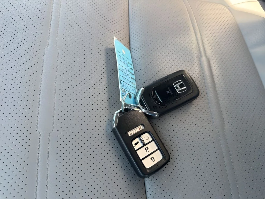 Used 2019  Honda Touring image 32
