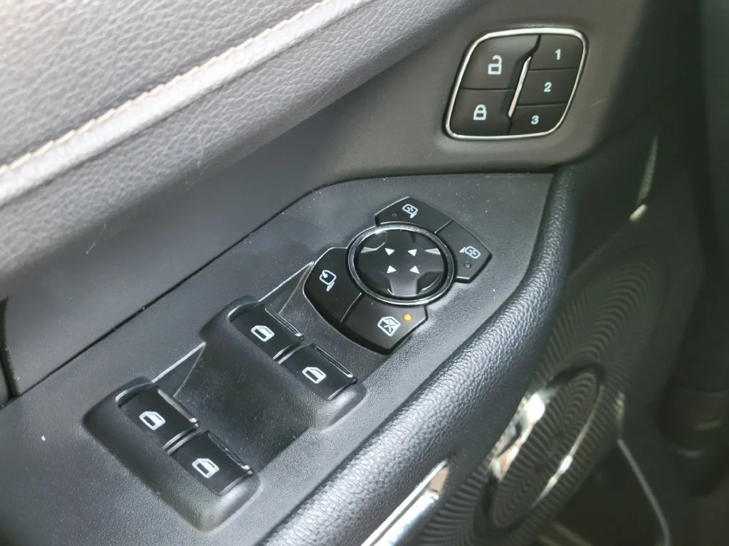 Used 2024 Silver Ford XLT image 27