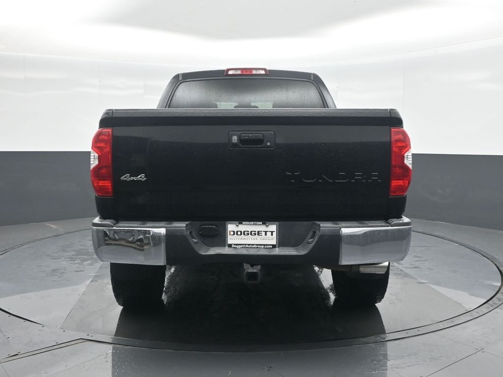 Used 2017 Black Toyota SR5 image 17