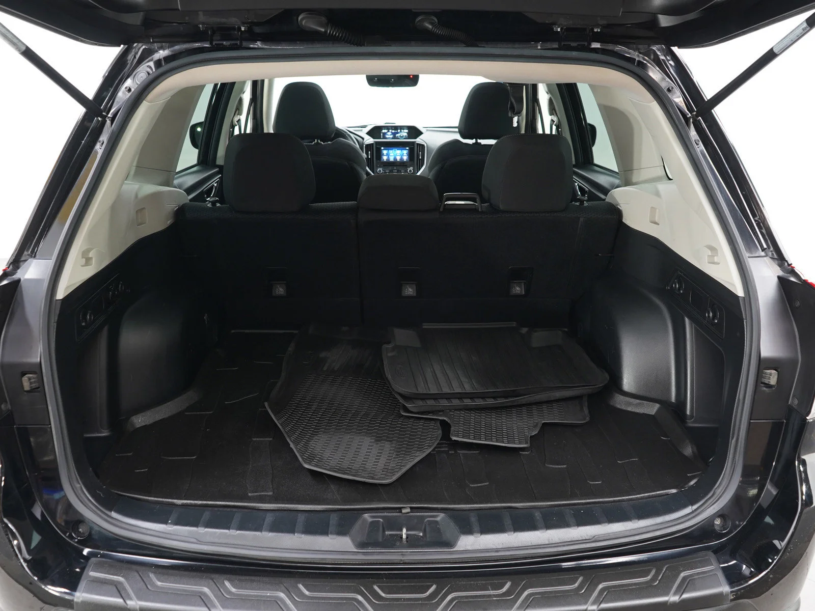 Used 2020 Crystal Black Pearl Subaru Premium image 9