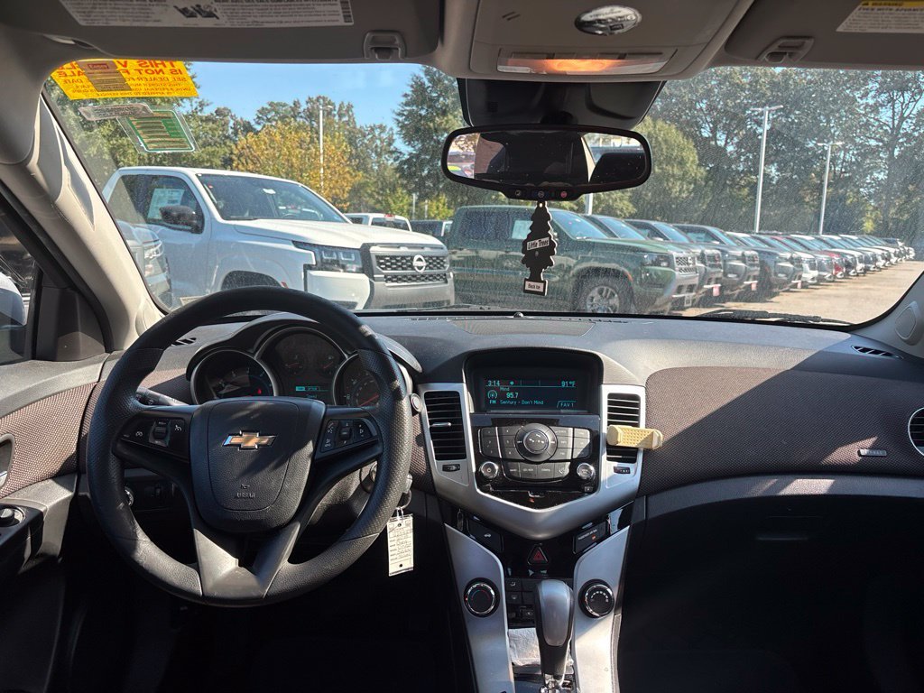 Used 2015 Silver Chevrolet 1LT image 10