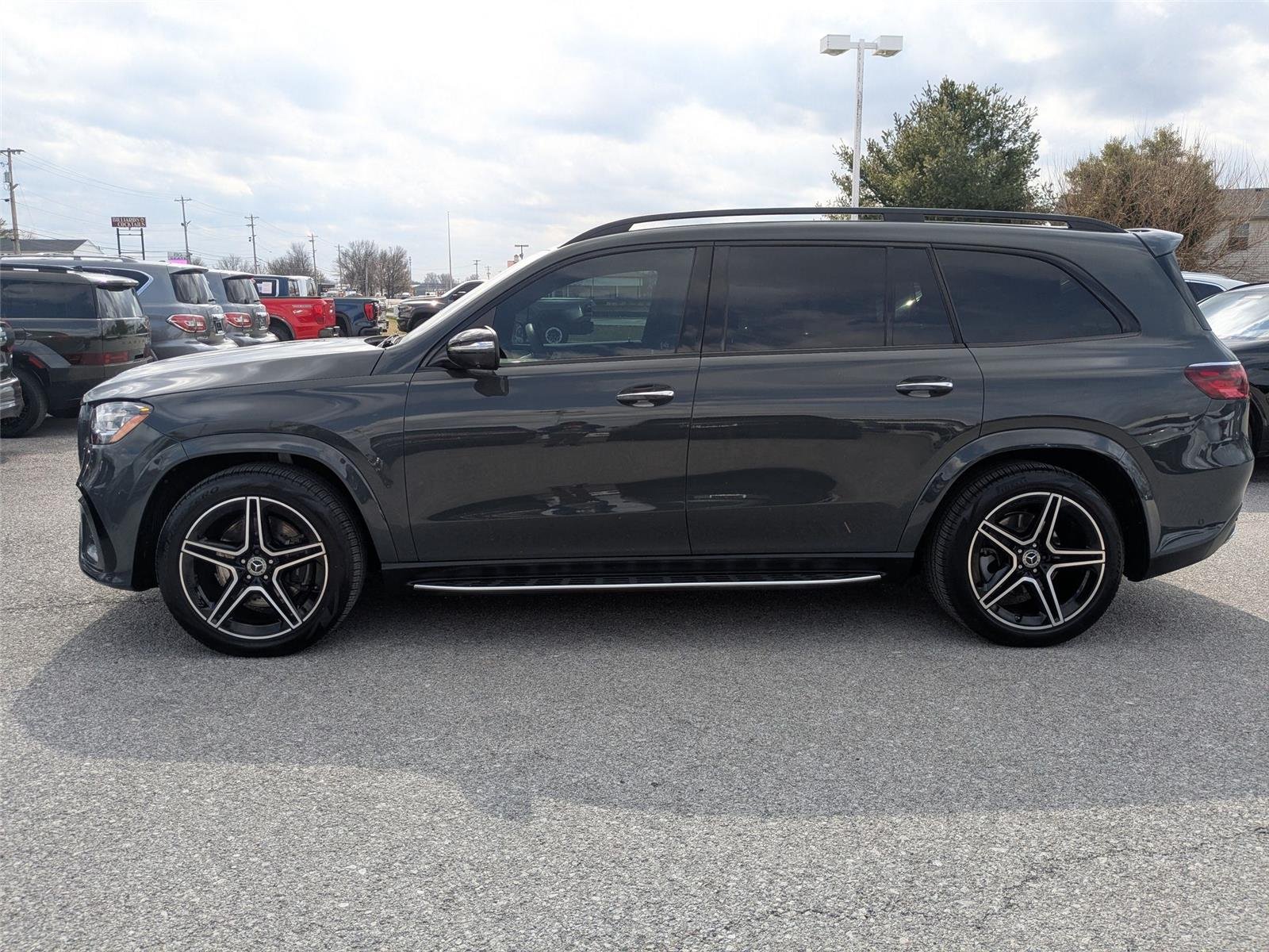 Used 2025 MANUFAKTUR Signature Silicon Grey Mercedes-Benz GLS 450 image 8
