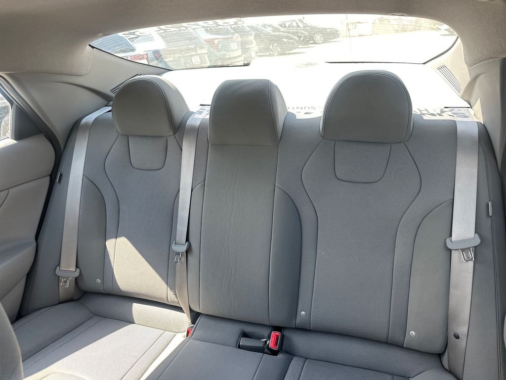 Used 2026 Amazon Gray Hyundai SE image 18