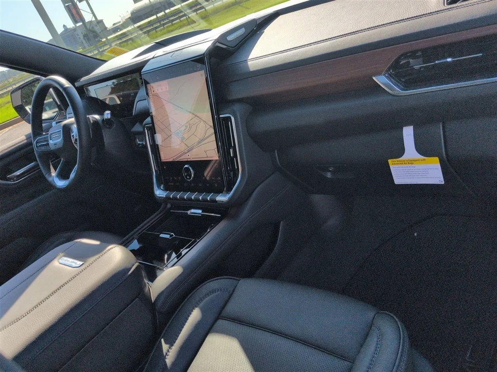 Used 2026 Glacier White Tricoat GMC Denali image 30