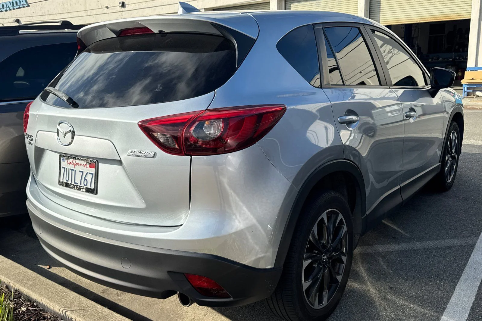 Used 2016 Sonic Silver Metallic Mazda Grand Touring image 5
