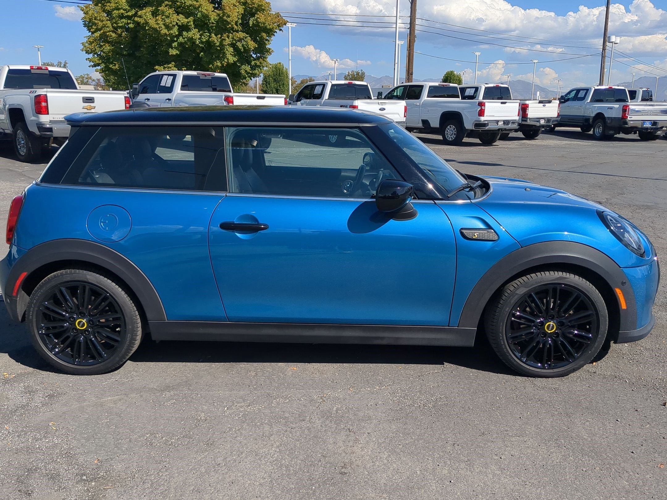 Used 2023 MINI Hardtop 2 Door SE with VIN WMW13DJ04P2S94550 for sale in West Valley City, UT