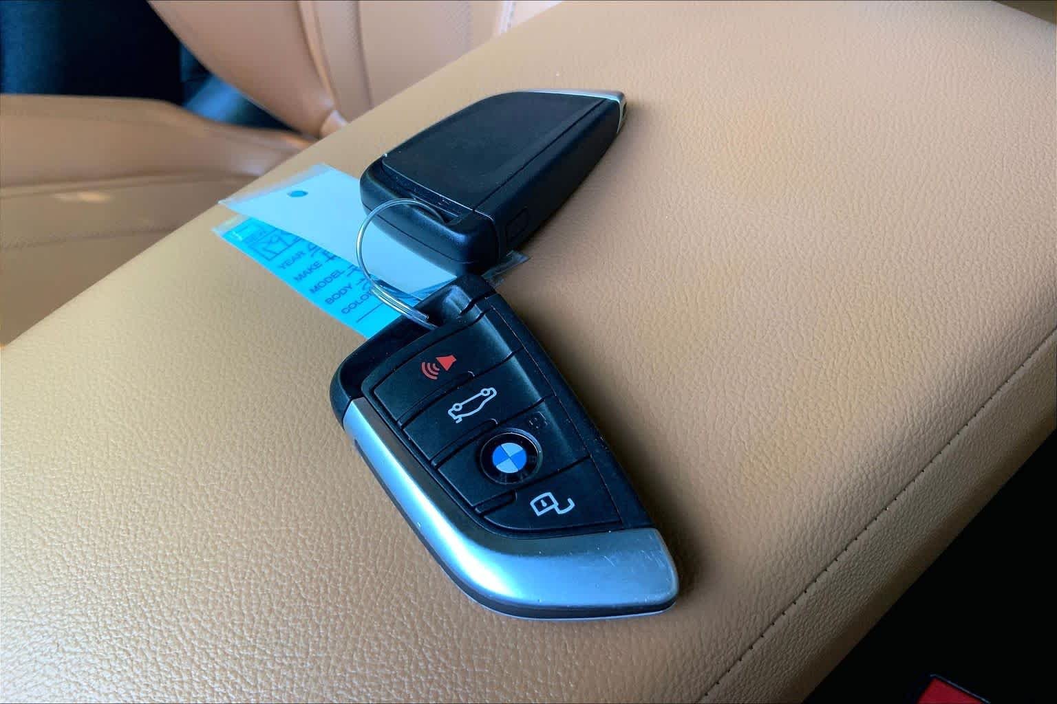 Certified Used 2023 Jet Black BMW xDrive30i image 14