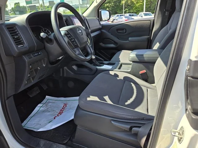Used 2022 White Nissan S image 10