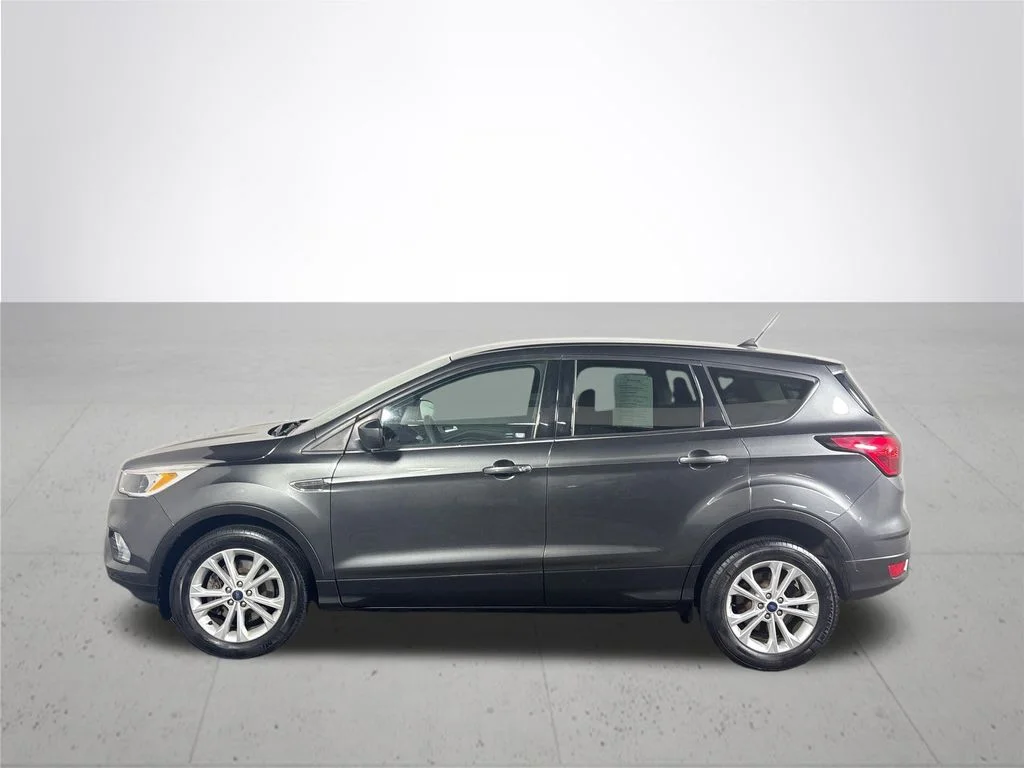 Used 2019 Gray Ford SE image 9