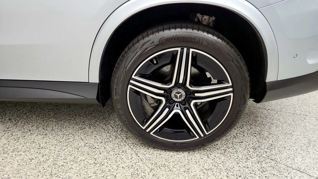Used 2024 Cirrus Silver Metallic Mercedes-Benz GLC 300 4MATIC Coupe, AMG® Line w/ Nappa Leather Upholstery image 9