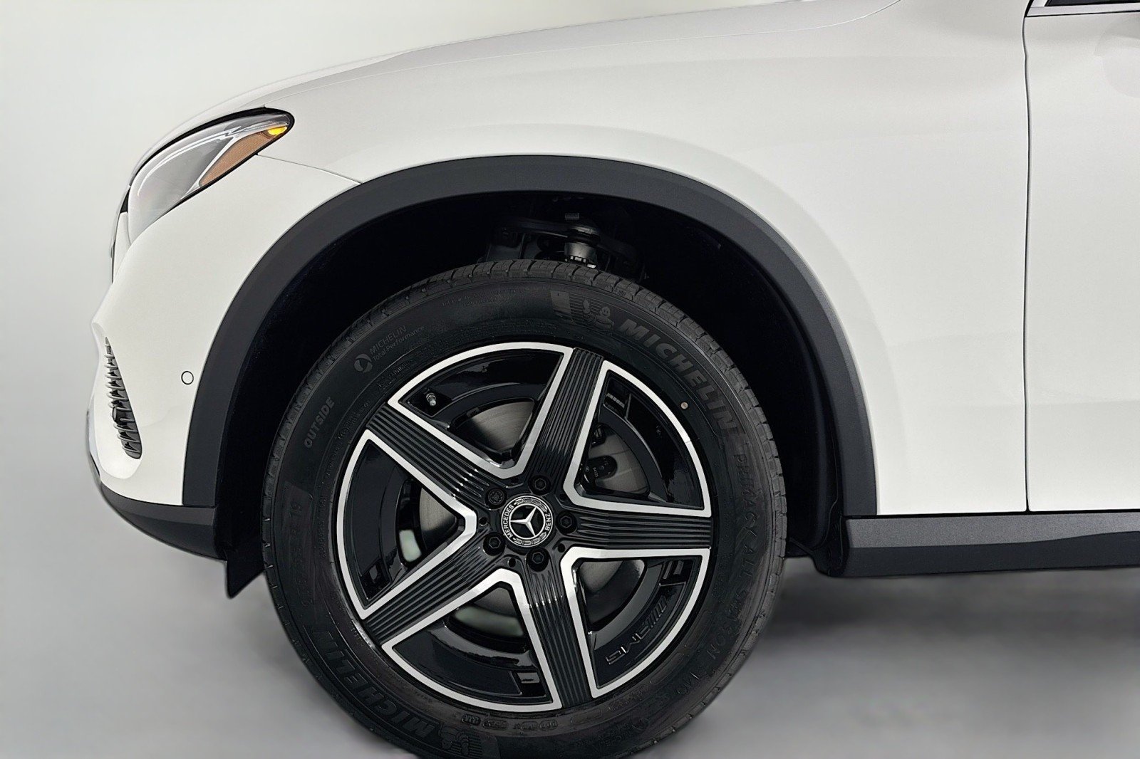 Certified Used 2026 Polar White Mercedes-Benz GLC 300 image 10