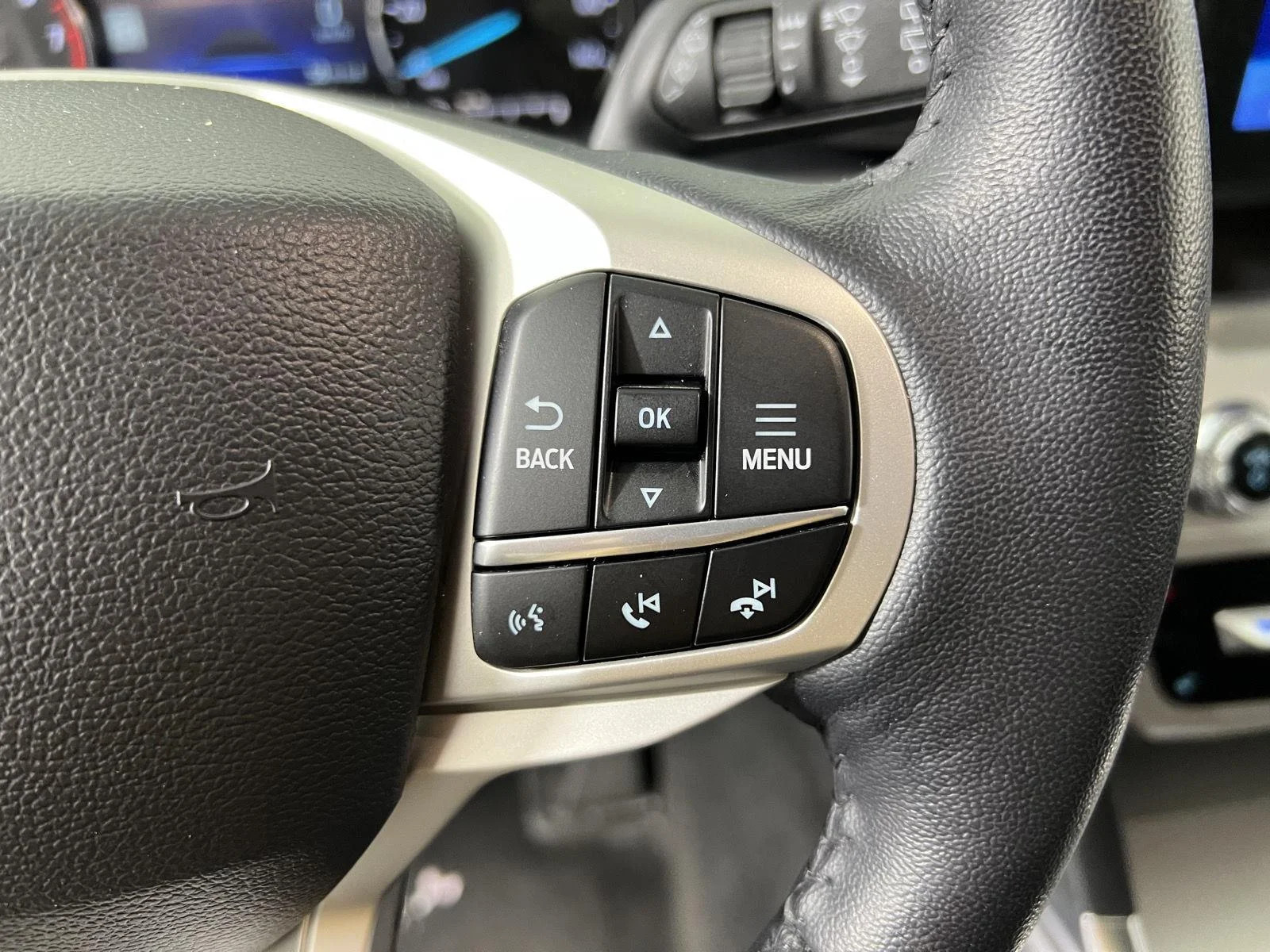 Used 2023 Carbonized Gray Metallic Ford XLT image 15