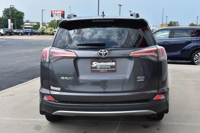 Used 2017 Gray Toyota XLE image 6