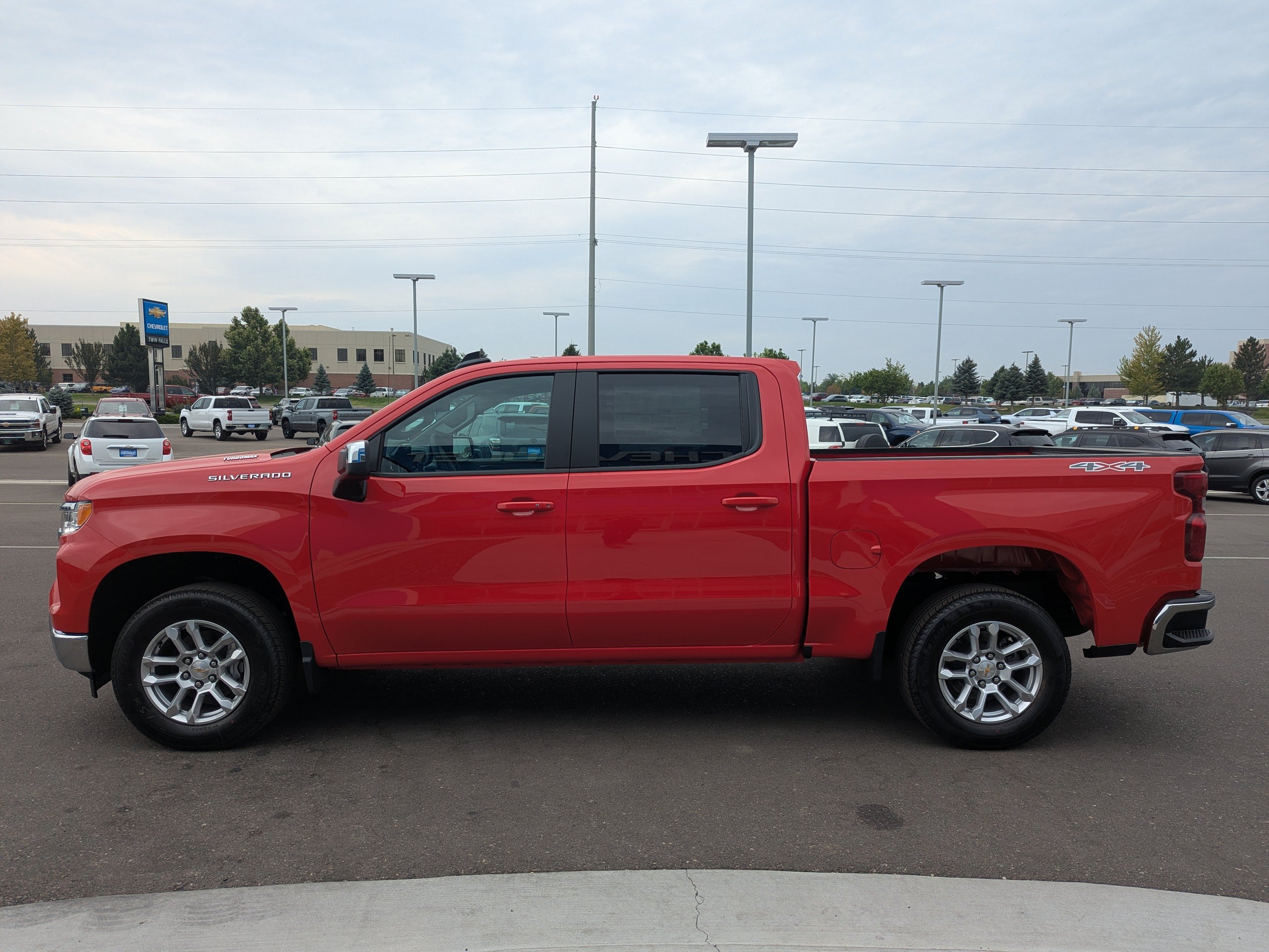 2026 Chevrolet Silverado 1500 LT - Photo 7