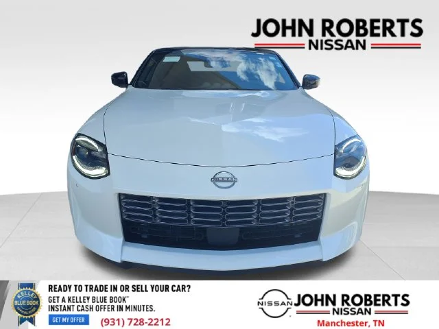 New 2026 Pearl White TriCoat / Super Black Two-tone Nissan Performance image 11