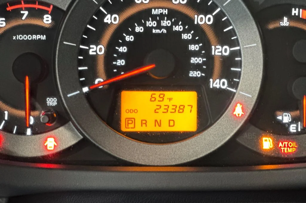 Used 2012 Silver Toyota Sport image 29