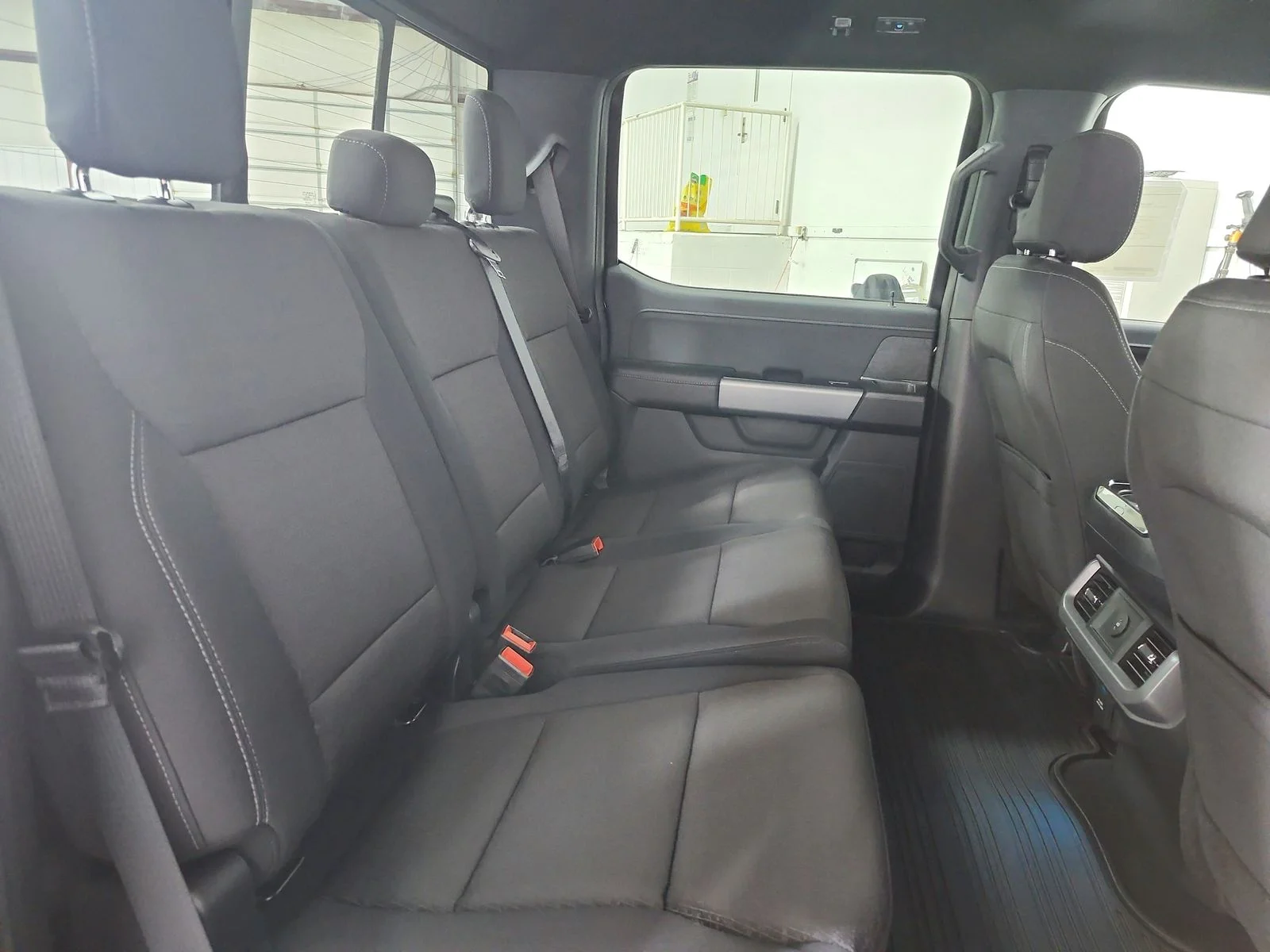 New 2026 Agate Black Metallic Ford XLT image 38