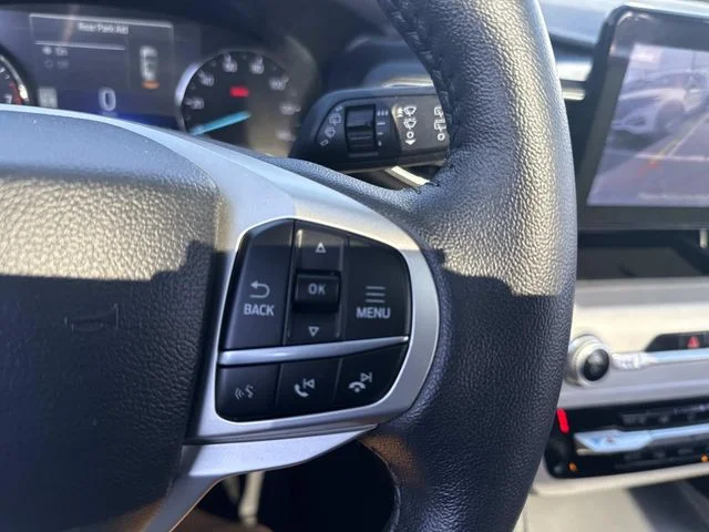 Used 2022 Silver Ford XLT image 37