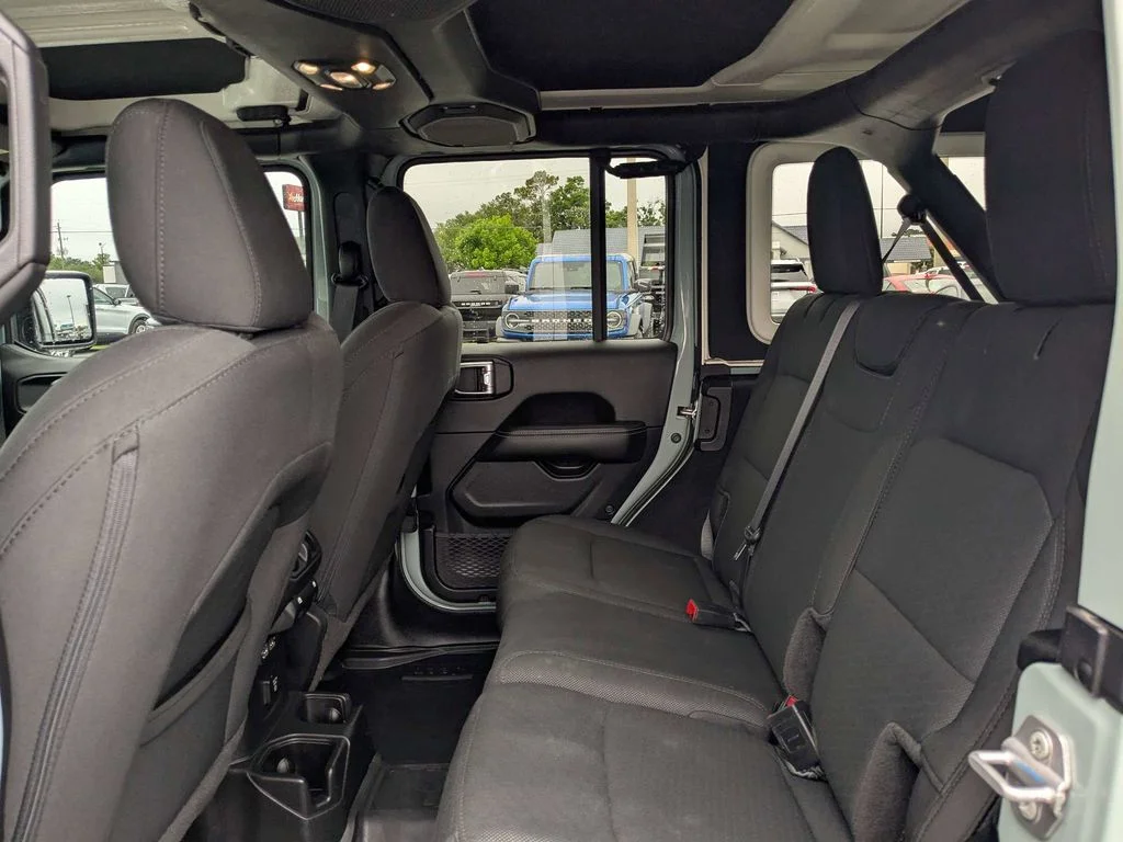 Used 2023 Gray Jeep Sahara image 12