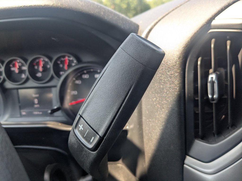 Used 2020 Northsky Blue Metallic Chevrolet Custom image 17