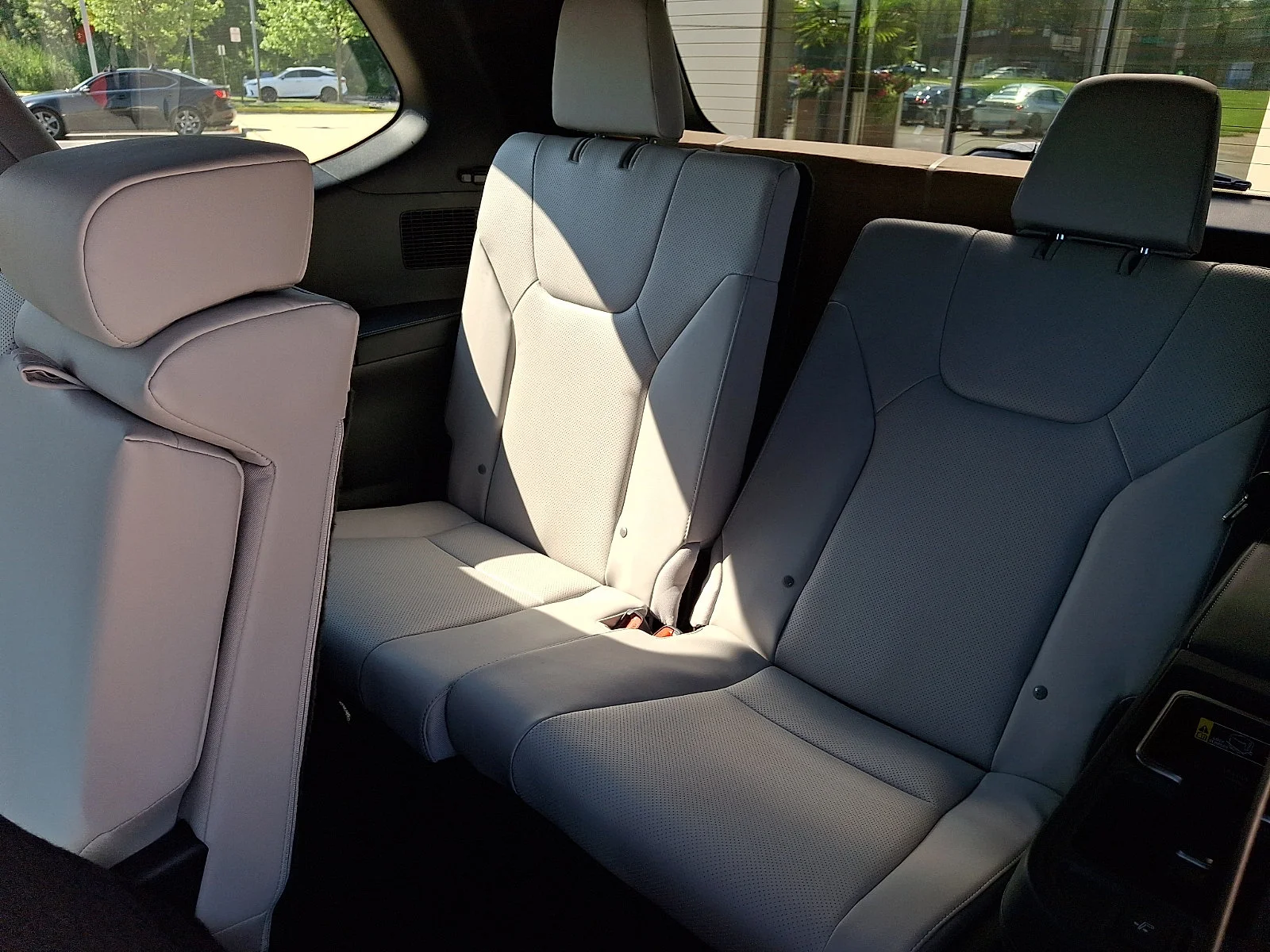 New 2026 Wind Chill Pearl Lexus  image 7