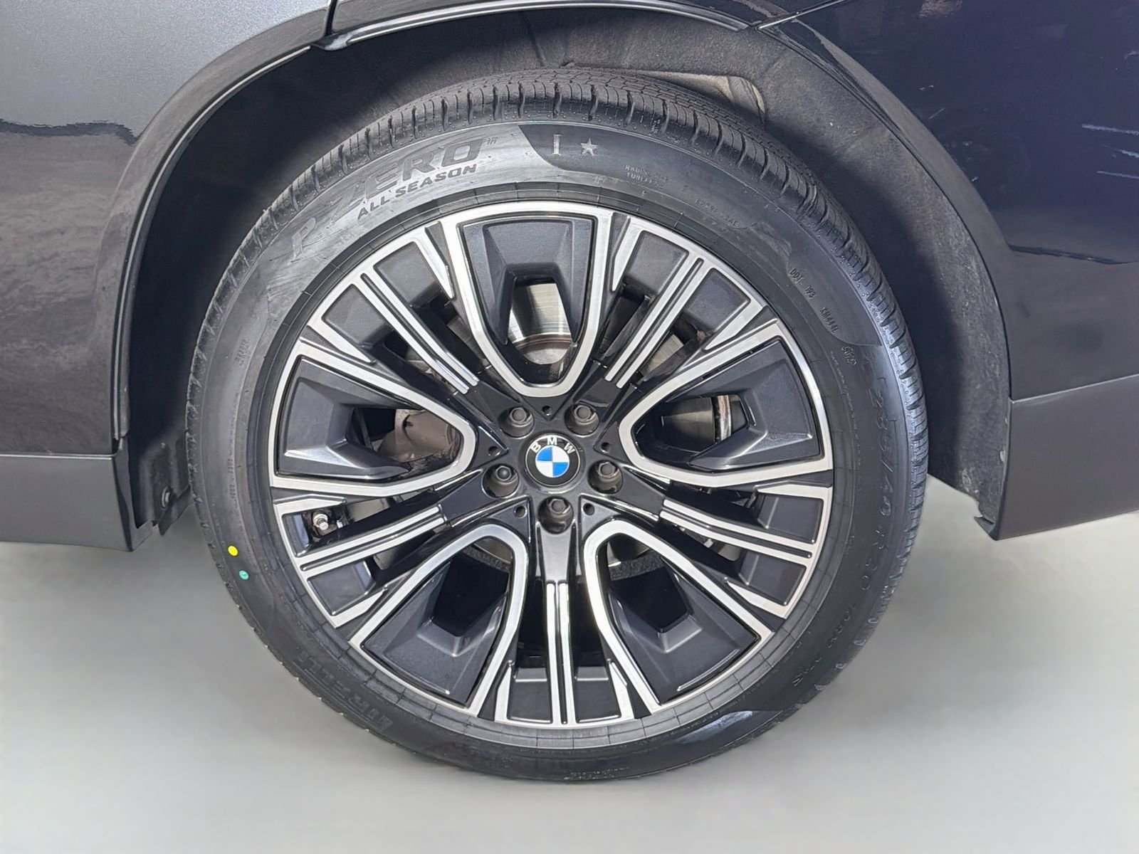 Certified Used 2025 Black Sapphire Metallic BMW 30 xDrive image 30