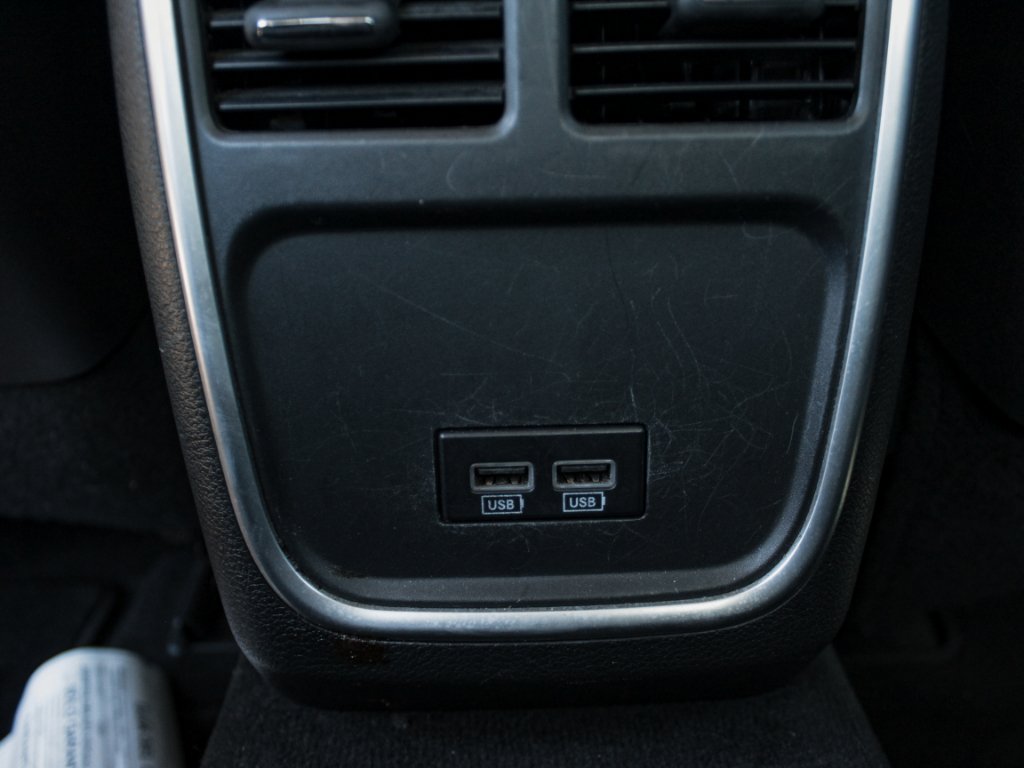 Used 2018 Gloss Black Chrysler Touring image 22