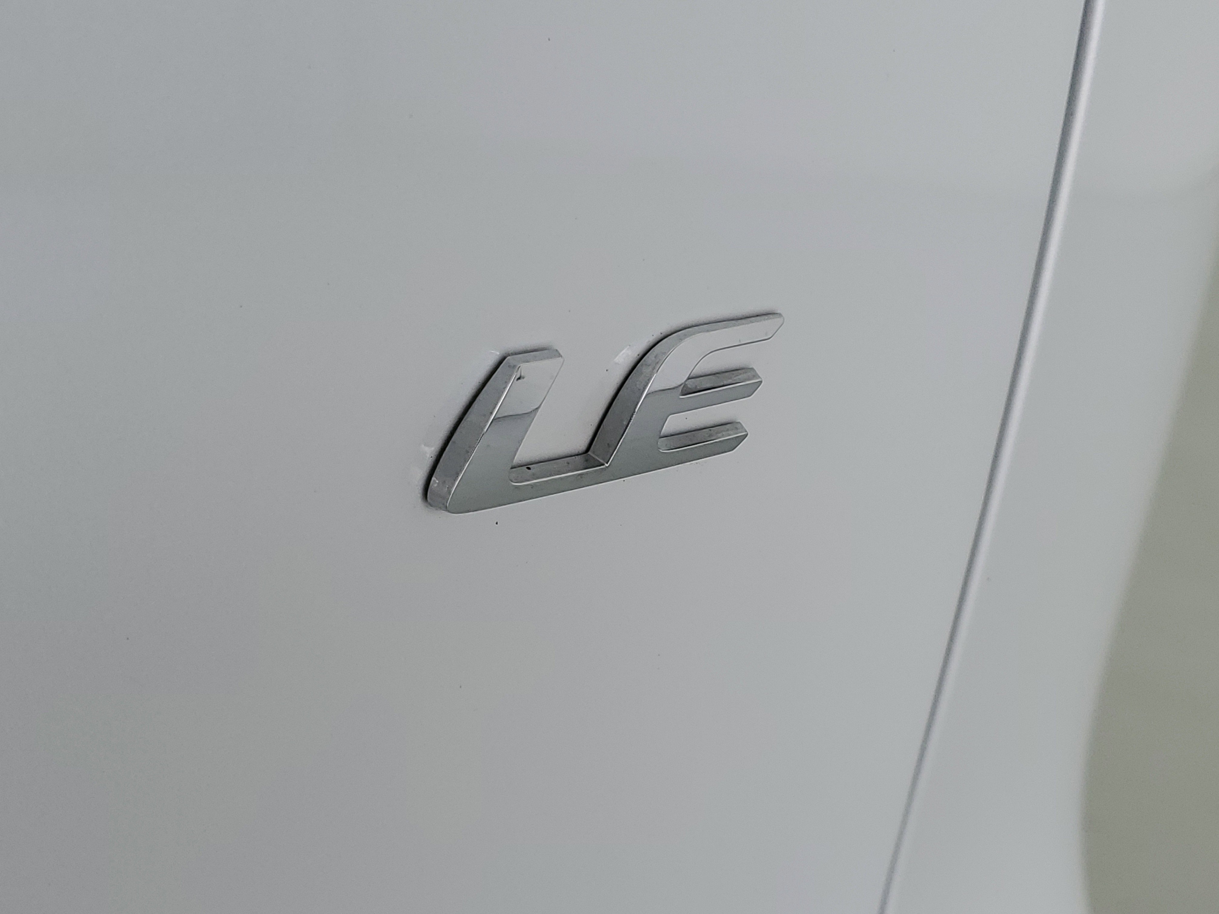Used 2024 Wind Chill Pearl Toyota LE image 10