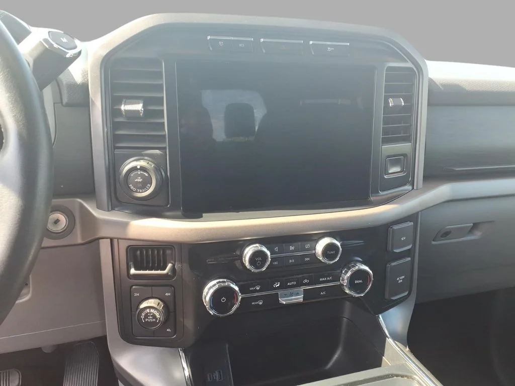 Used 2024 Silver Ford XLT image 18